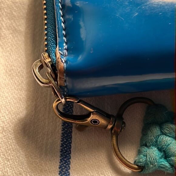 Kate Spade Patent Wallet - Picture 3 of 12